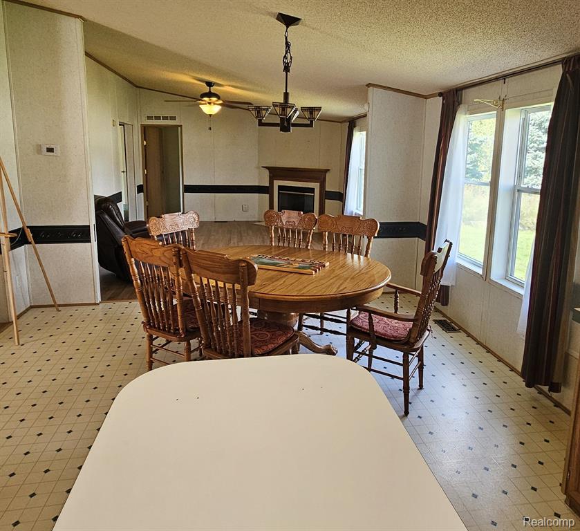 240 Green Valley Road Flint, MI 48506 - Photo 10 of 25 Gallery Image 10