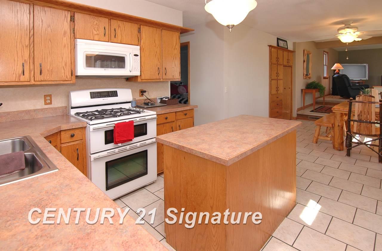 649 North Brennan Road Hemlock, MI 48626 - Photo 8 of 20