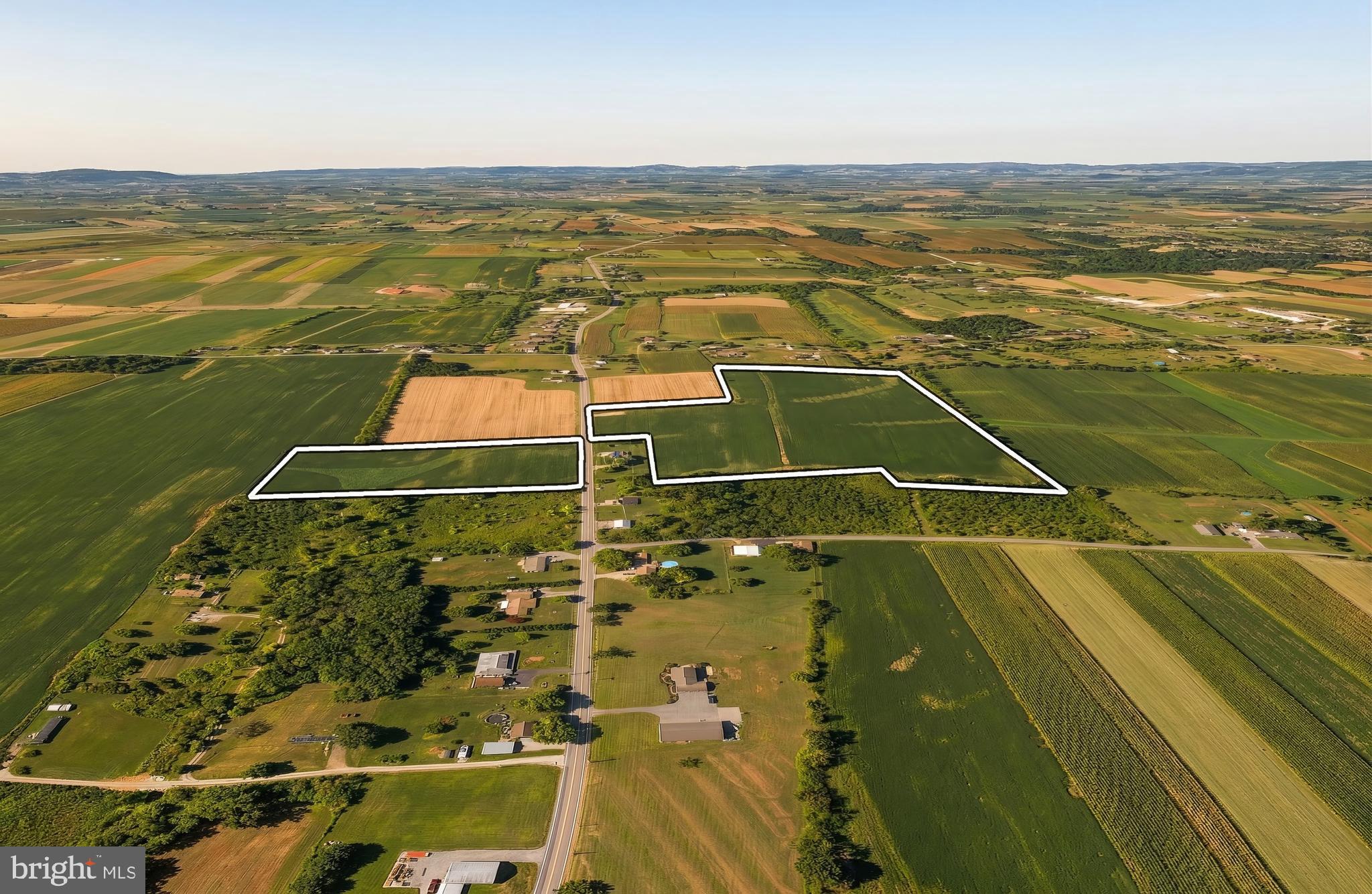 4275 West Canal Road Dover, PA 17315 - Photo 5 of 13 a view of a tennis court