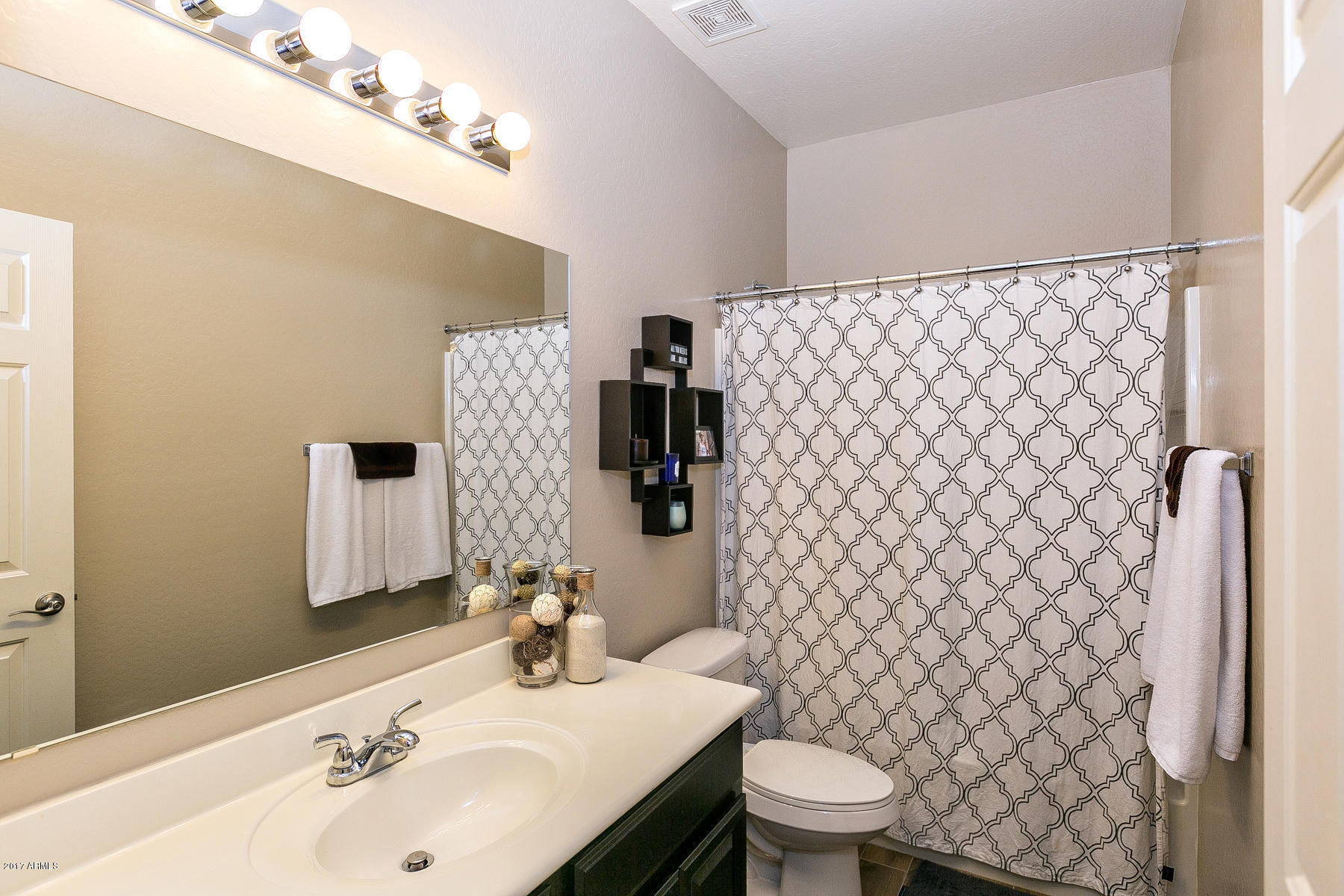 3250 West Florimond Road Phoenix, AZ 85086 - Photo 9 of 31 Guest Bathroom