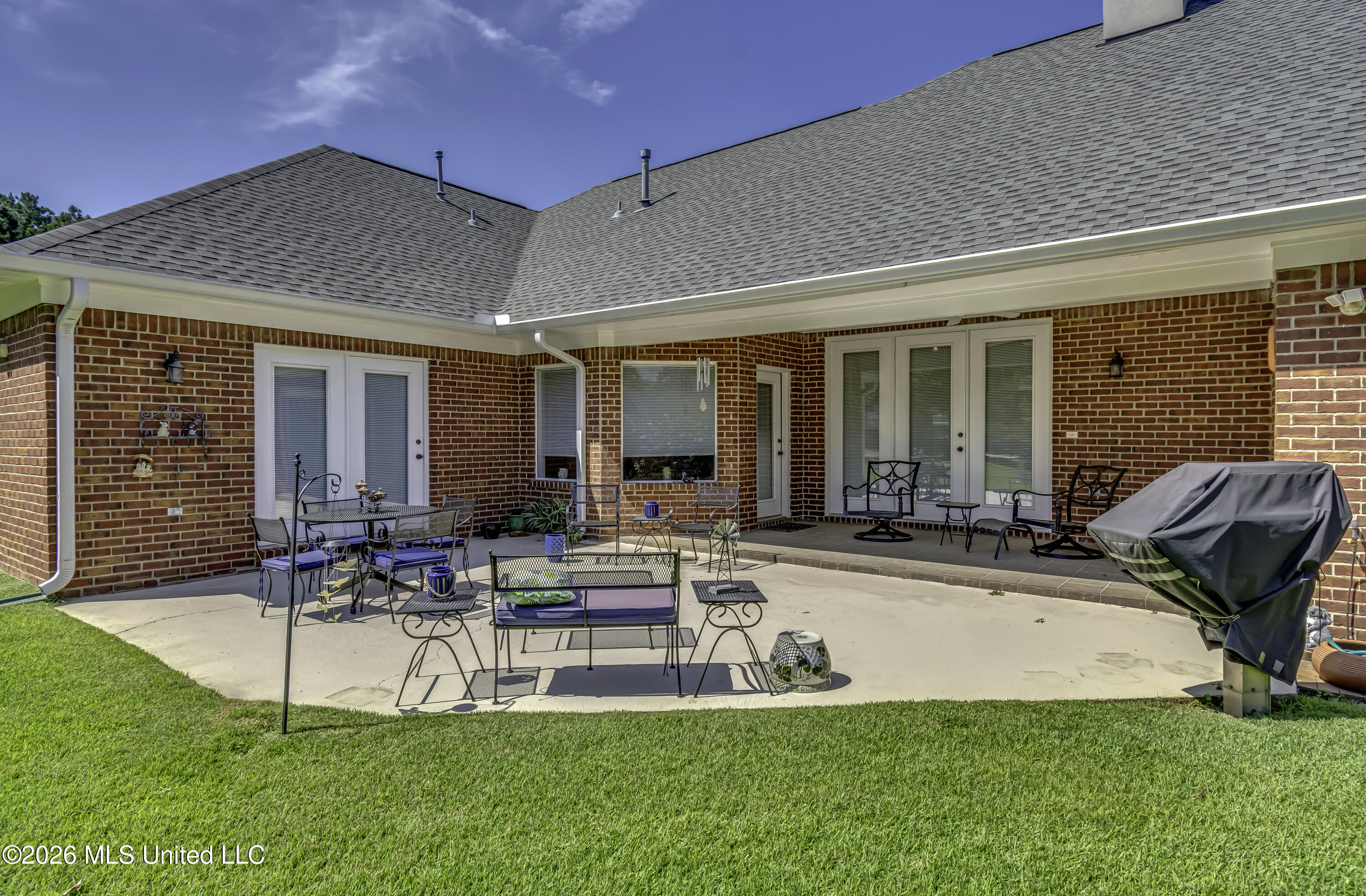 656 April Sound Pearl, MS 39208 - Photo 47 of 61 Back patio