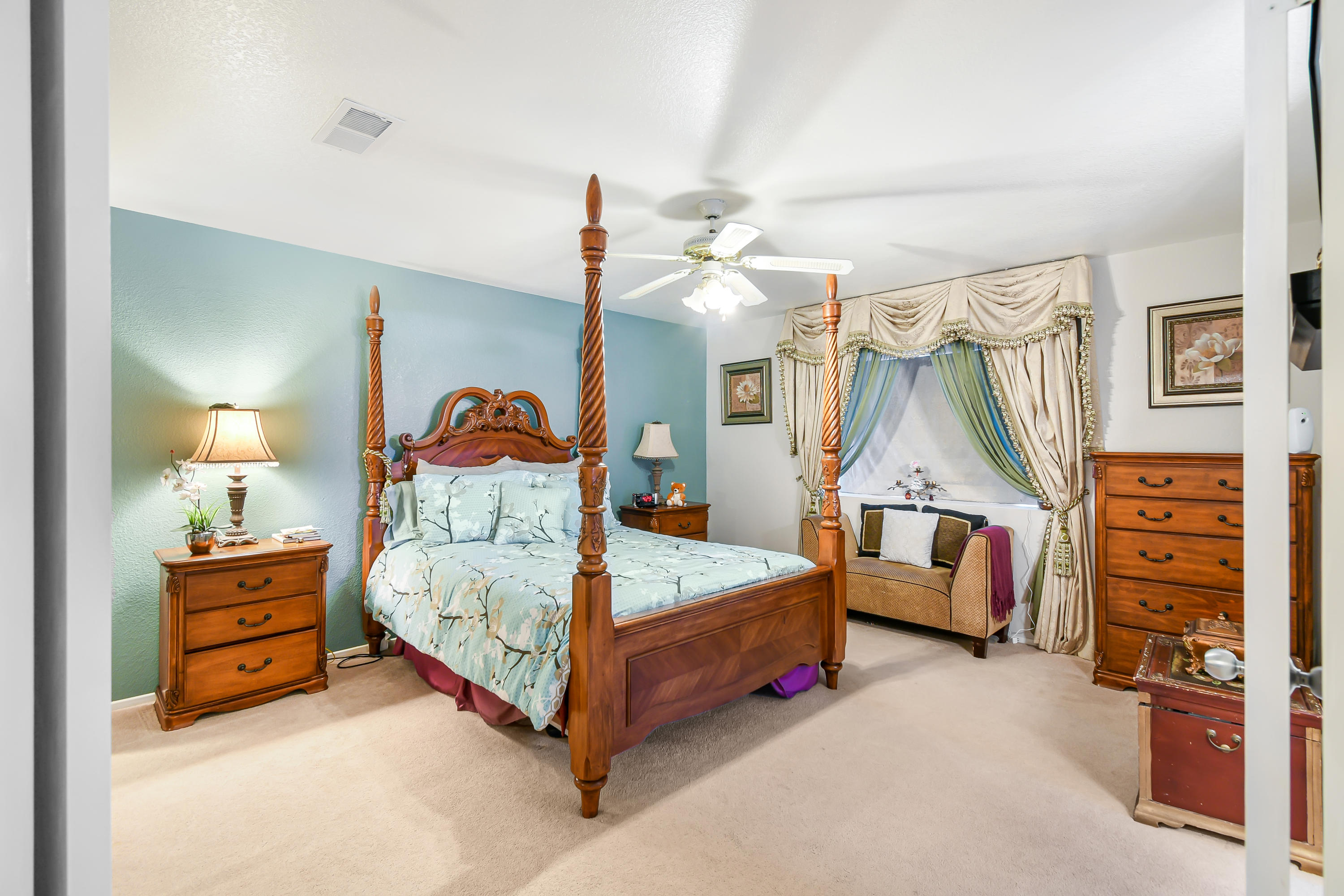 5207 Moonraker Road Palmdale, CA 93552 - Photo 15 of 26 Master bedroom