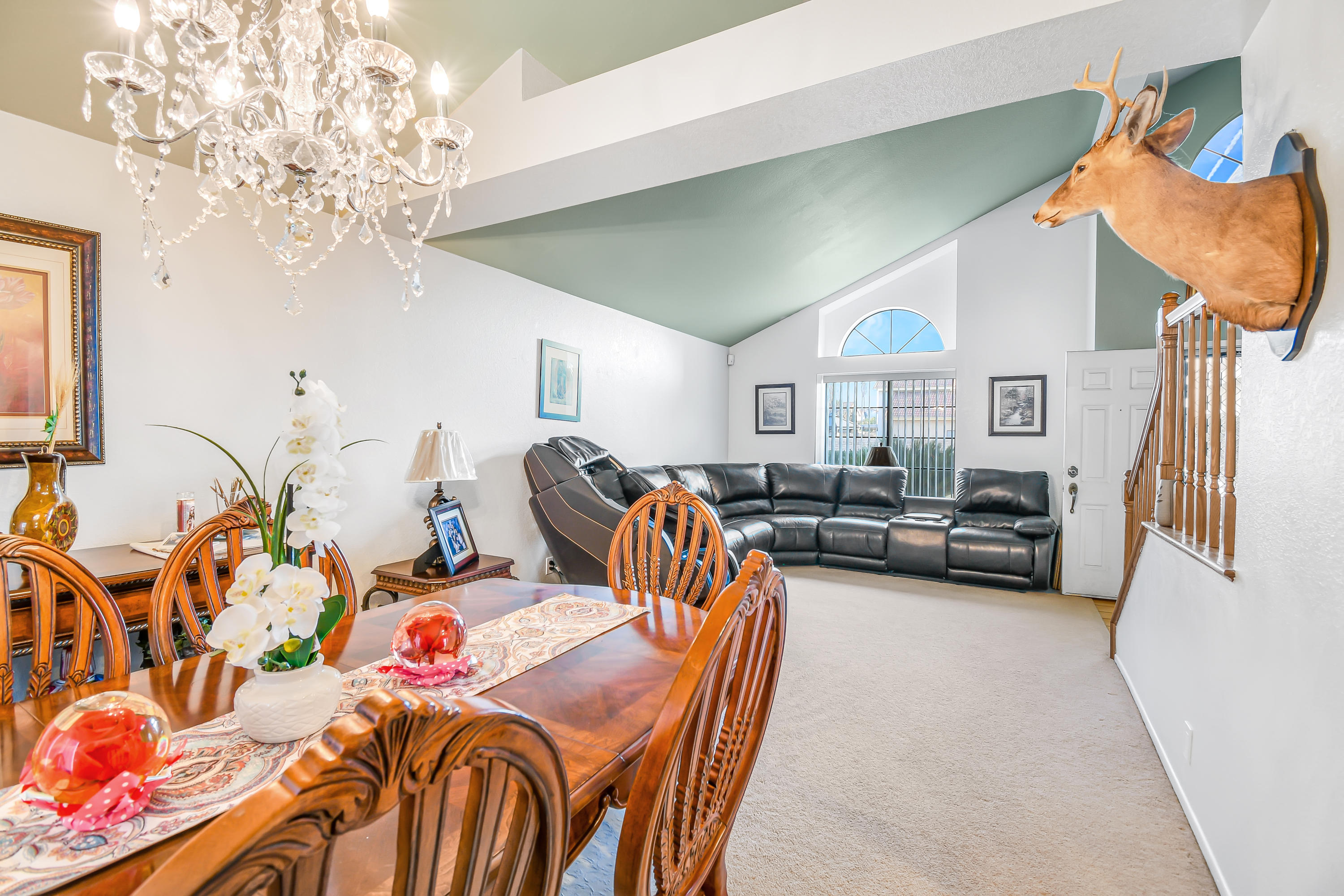 5207 Moonraker Road Palmdale, CA 93552 - Photo 3 of 26 Dining area