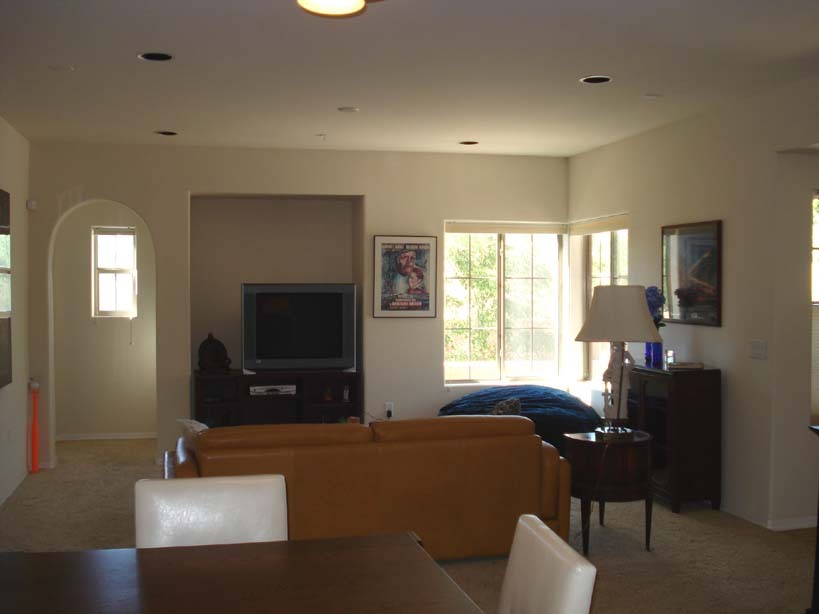 3935 East Rough Rider Road, Unit 1036 Phoenix, AZ 85050 - Photo 4 of 27 Family Room