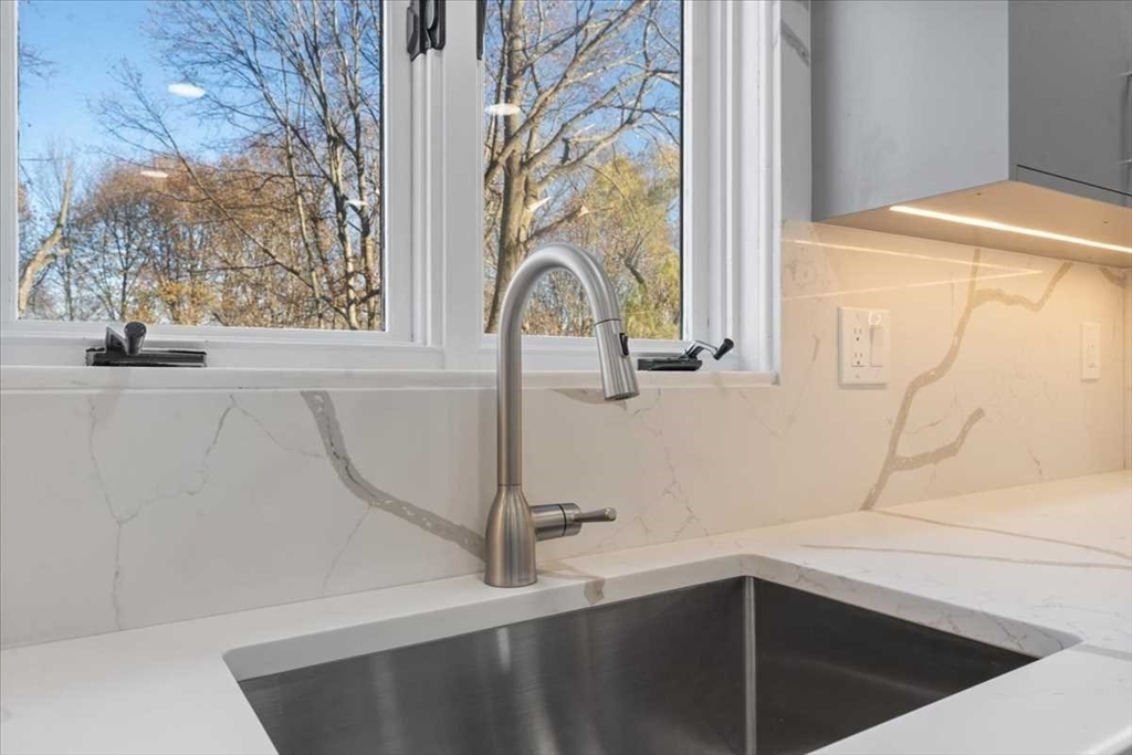 144 Howe Street Marlborough, MA 01752 - Photo 13 of 36