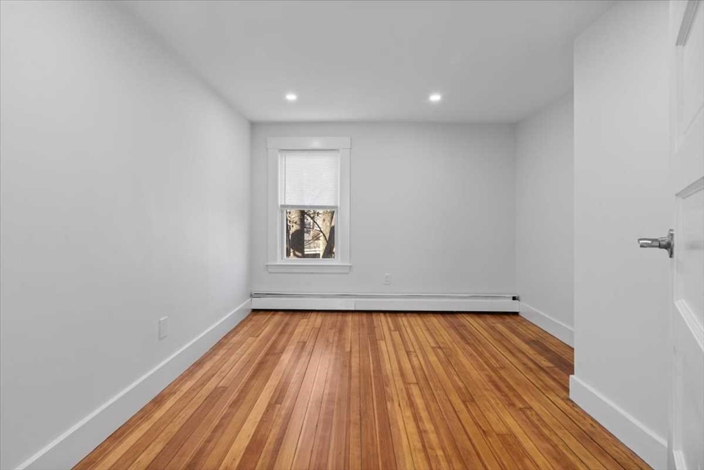 144 Howe Street Marlborough, MA 01752 - Photo 26 of 36