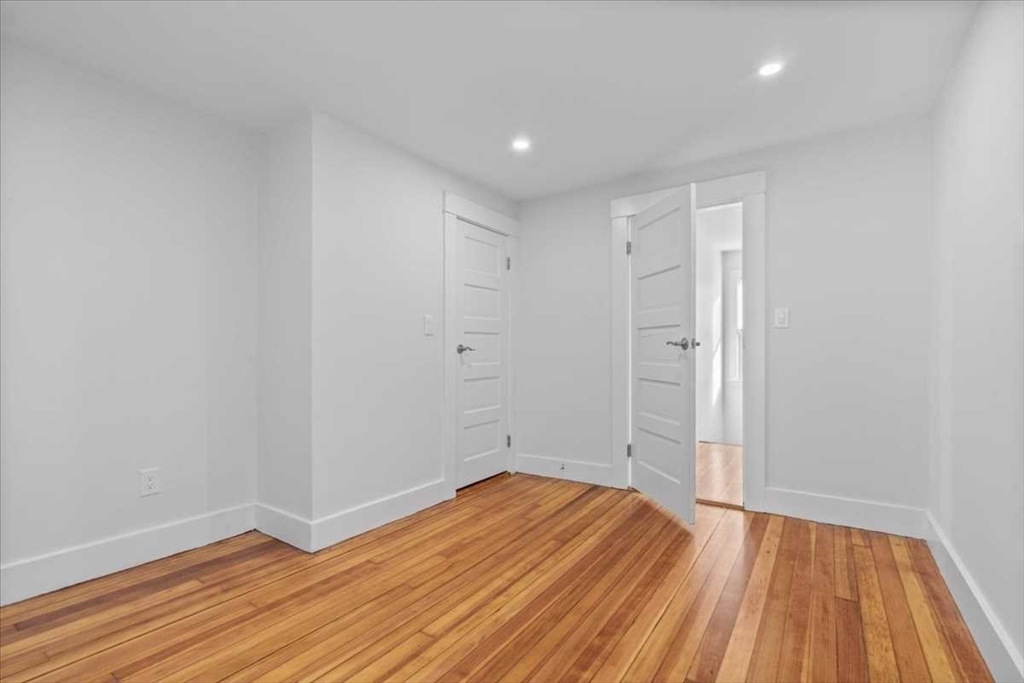 144 Howe Street Marlborough, MA 01752 - Photo 27 of 36