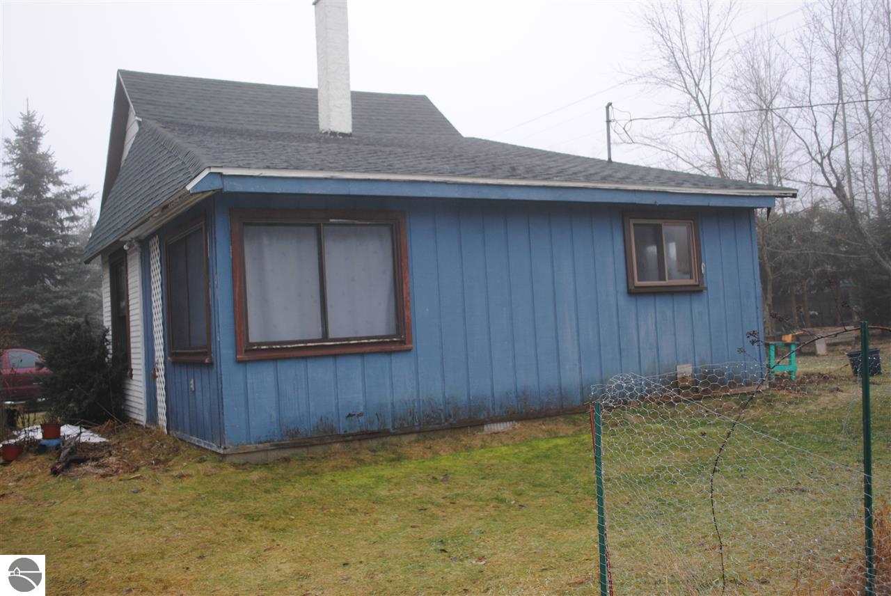 8192 South 27 Road Cadillac, MI 49601 - Photo 5 of 55 1793202-4.JPG
