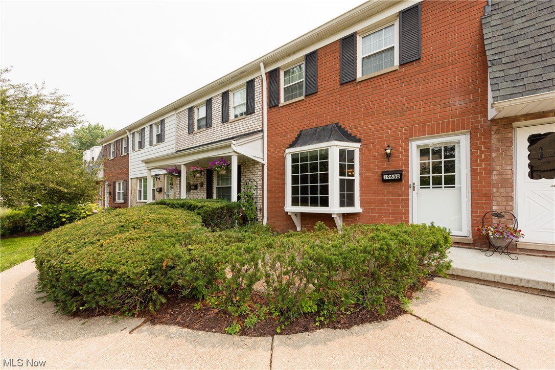 19650 Lorain Road, Unit 8 Cleveland, OH 44126 - Photo 4 of 26 Gallery Image 4