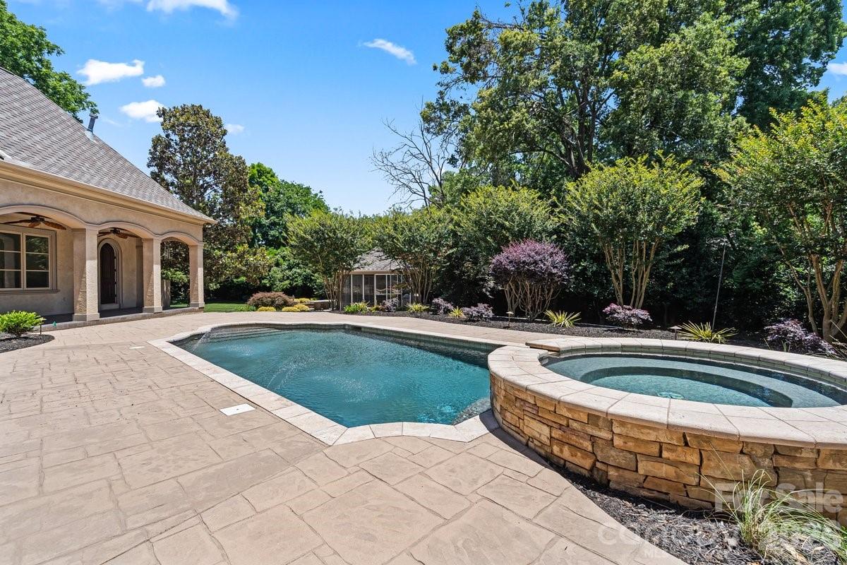 8600 Fairview Road Charlotte, NC 28226 - Photo 5 of 48