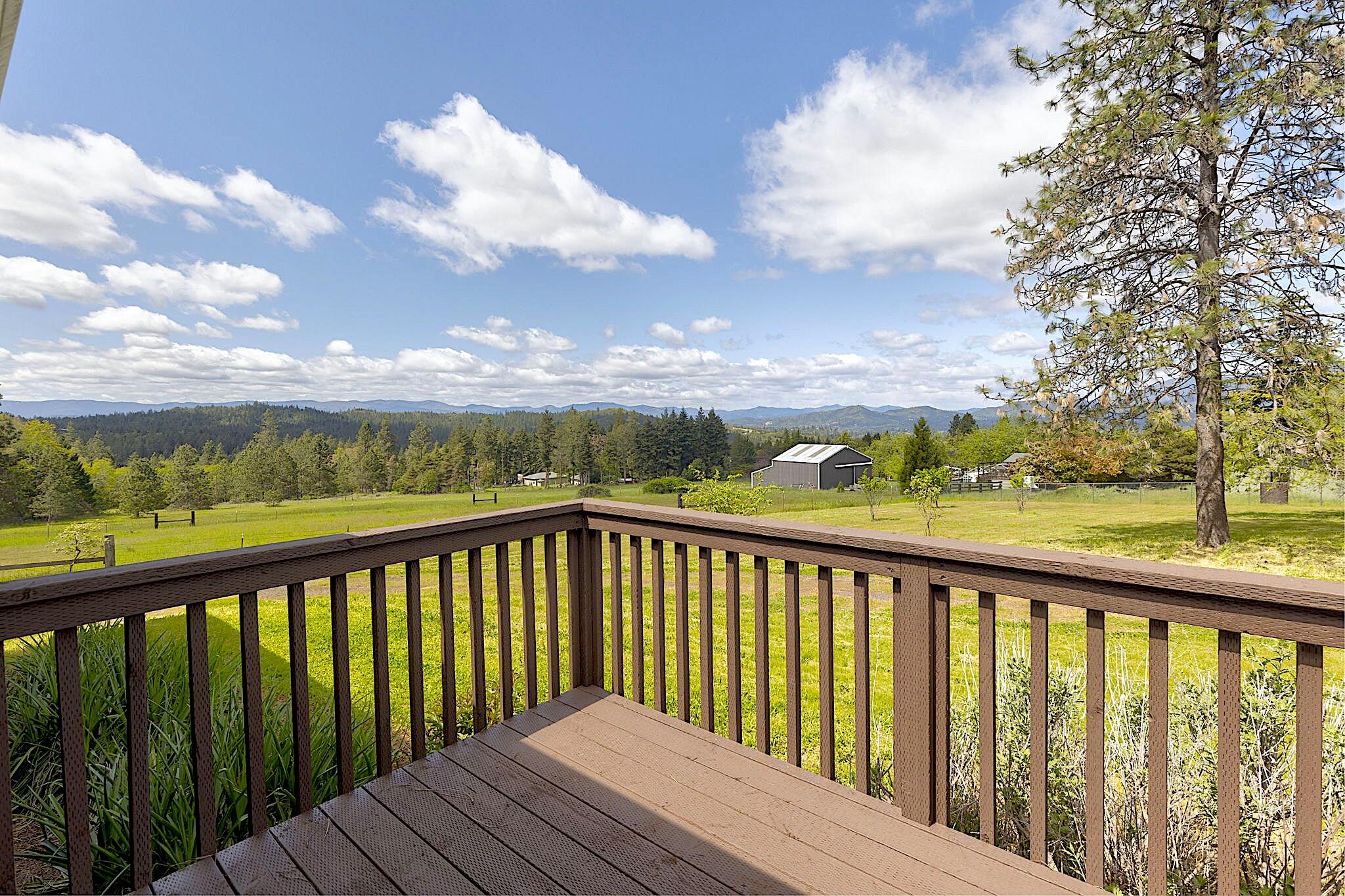 587 Summit Loop Grants Pass, OR 97527 - Photo 14 of 59 26-web-or-mls-587-summit-loop