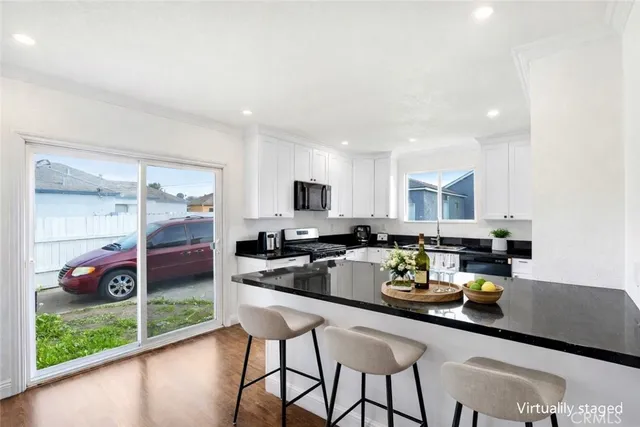 $3,800 | 750 West 118th Street, Los Angeles, CA 90044