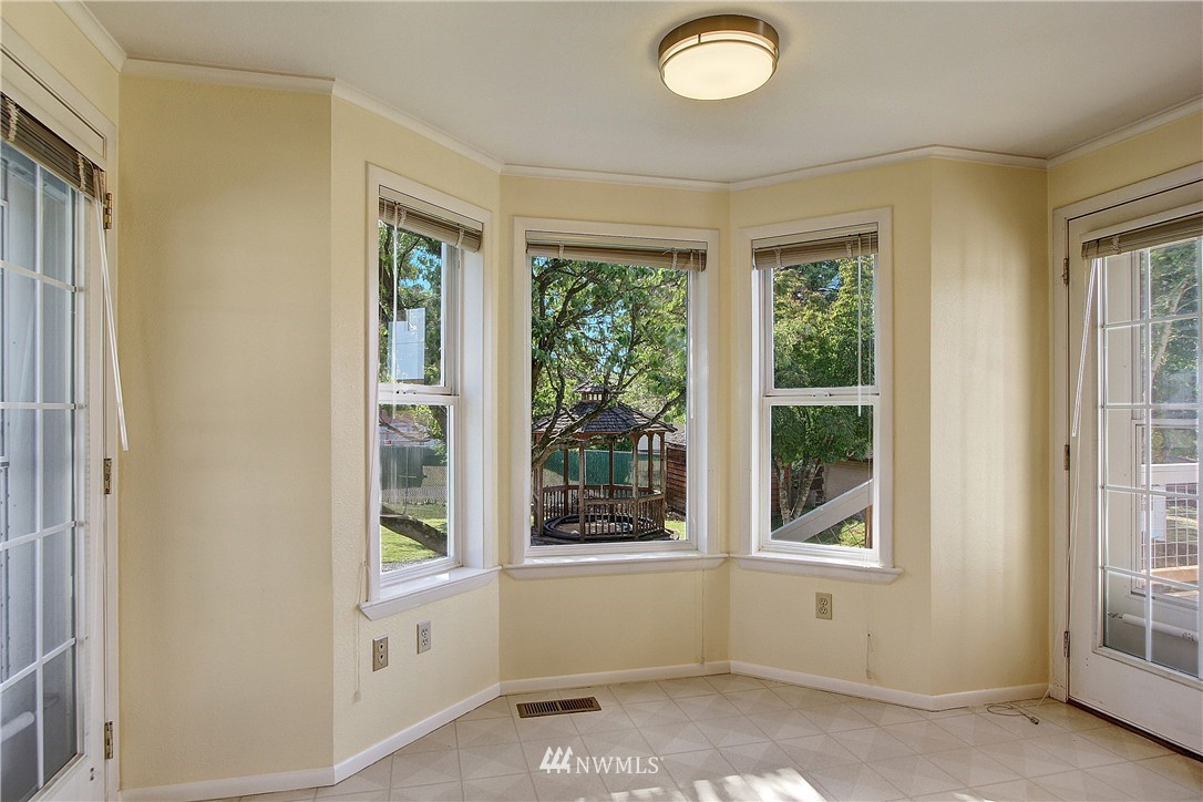 5102 Rucker Avenue Everett, WA 98203 - Photo 11 of 30 Gallery Image 11