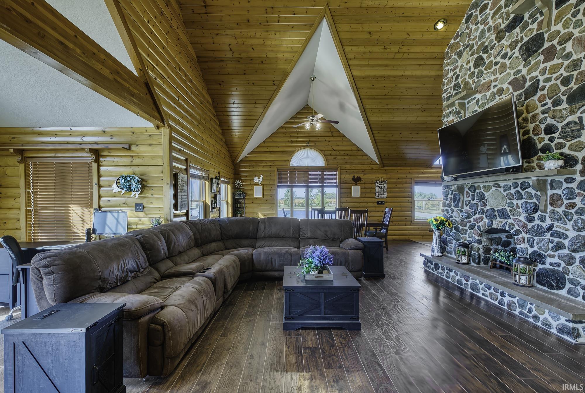 10453 Highway 101 Decatur, IN 46733 - Photo 11 of 36