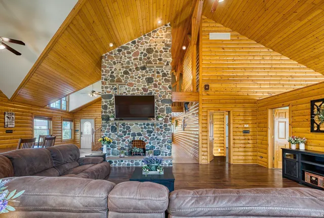 $649,900 | 10453 Highway 101, Decatur, IN 46733