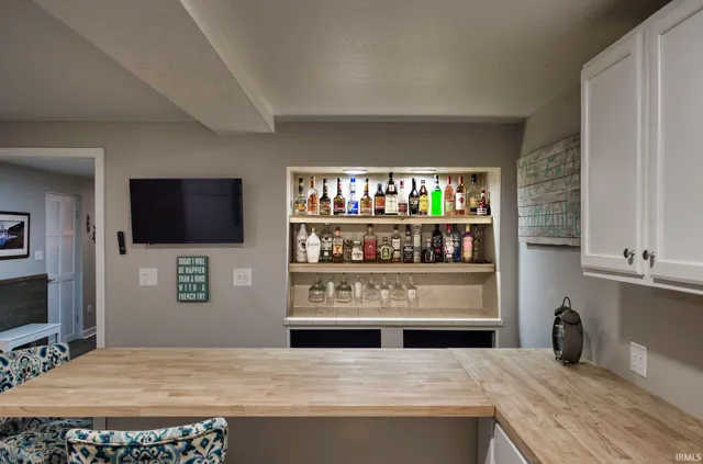 $649,900 | 10453 Highway 101, Decatur, IN 46733