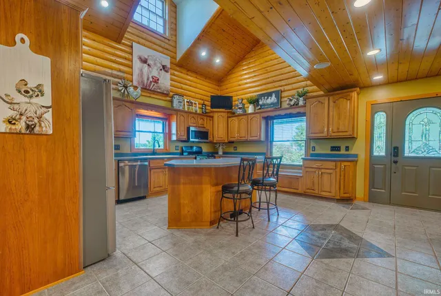 $649,900 | 10453 Highway 101, Decatur, IN 46733