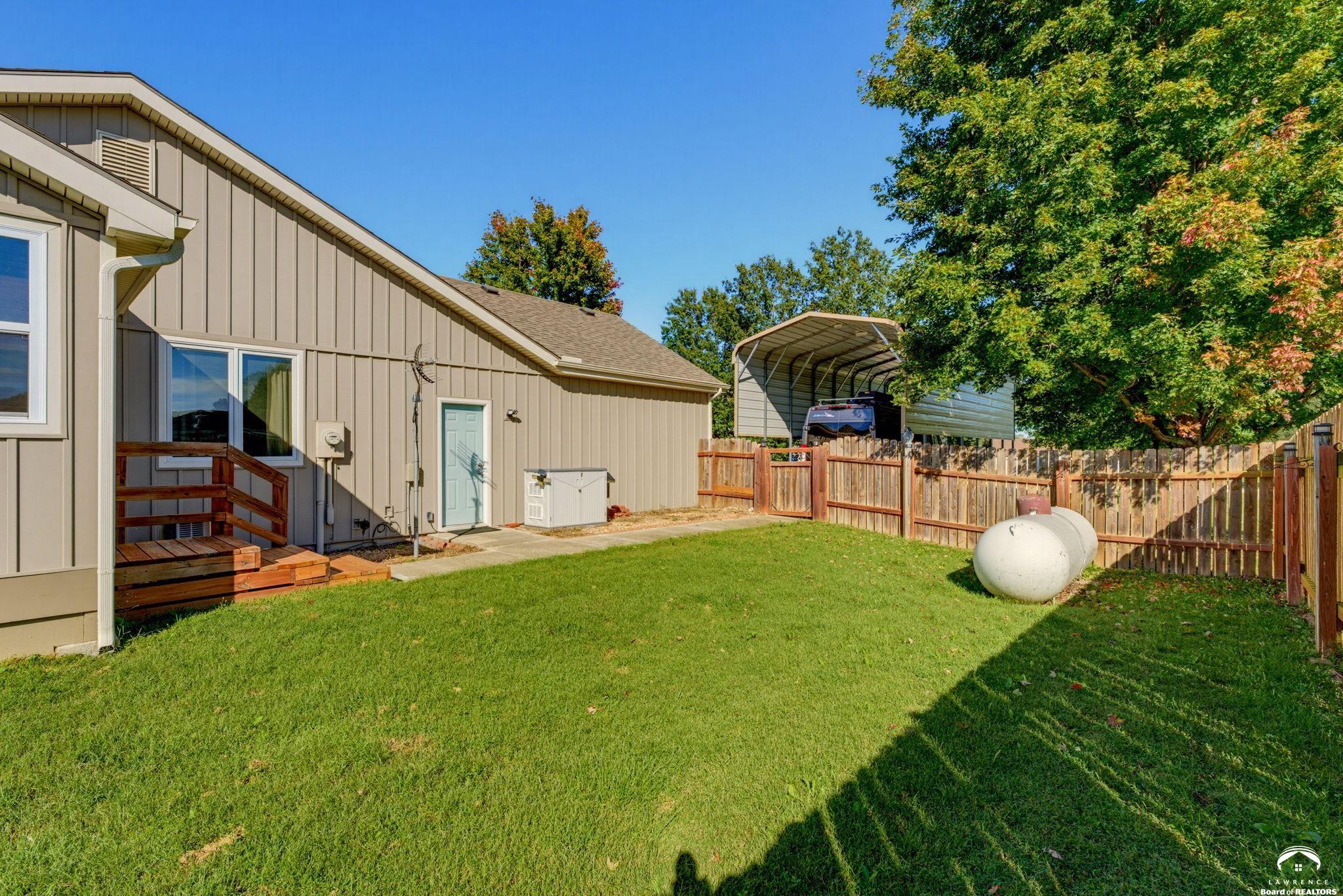 1185 East 1067th Road Lawrence, KS 66047 - Photo 2 of 73 Gallery Image 2