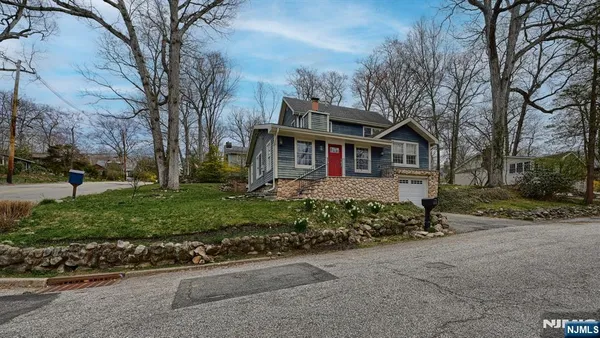 $749,000 | 99 Beech Terrace, Wayne, NJ 07470