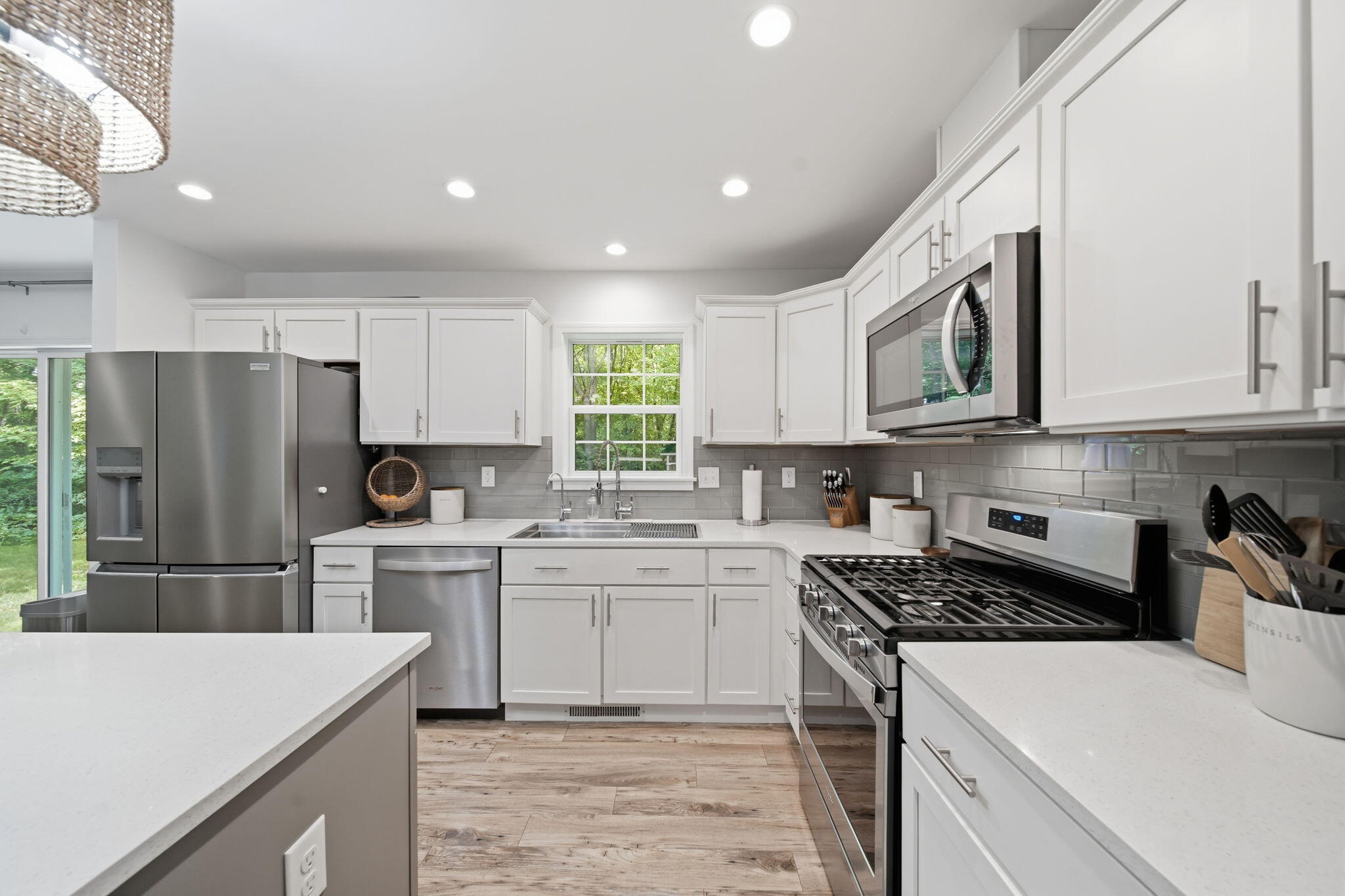 4909 Slayton Road Jackson, MI 49201 - Photo 10 of 41 kitchen a
