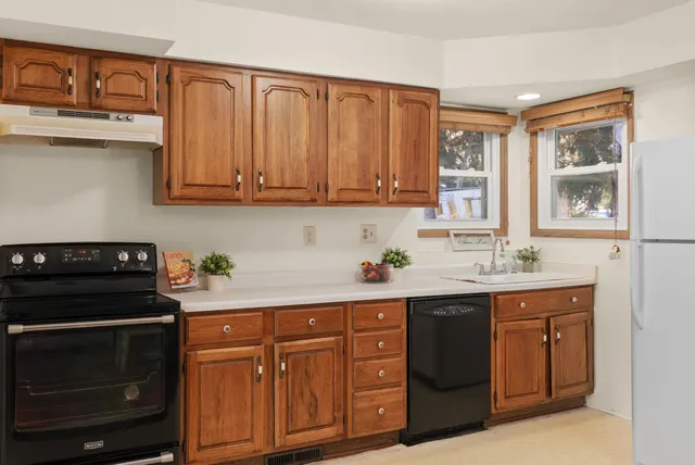 $450,000 | 2845 Tomahawk Court, Middleton, WI 53562