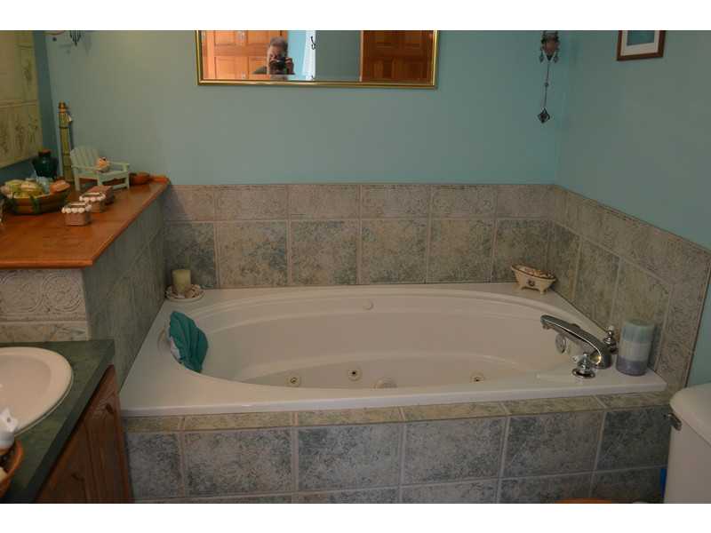 73 Reservoir Road Coventry, RI 02816 - Photo 18 of 25 Master Bath/Spa.