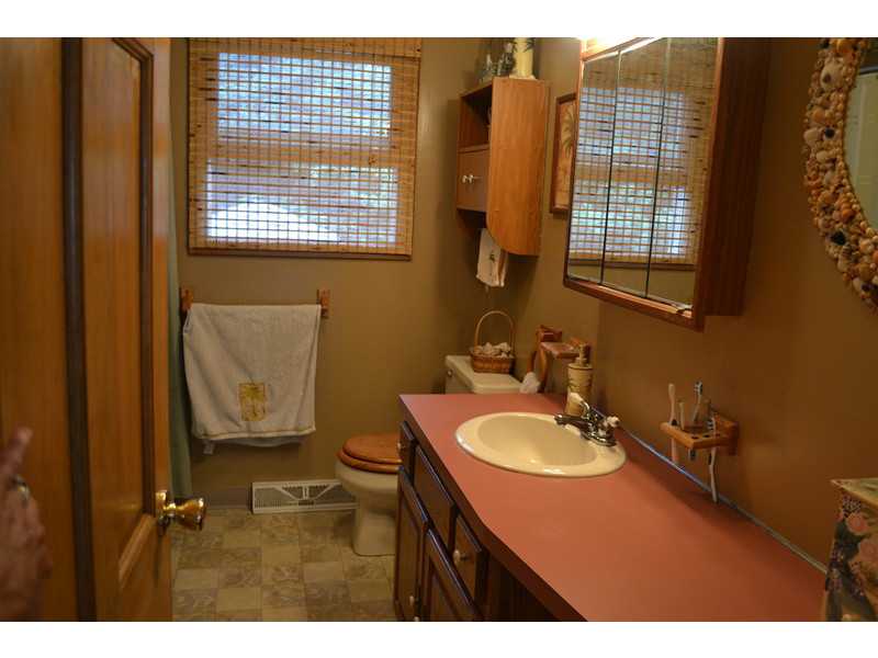 73 Reservoir Road Coventry, RI 02816 - Photo 21 of 25 Bathroom.