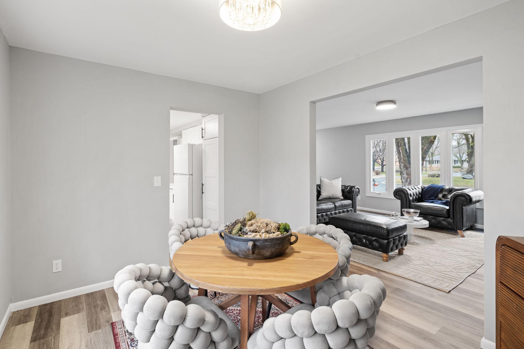 13304 Pine Ridge Road Burnsville, MN 55337 - Photo 3 of 43