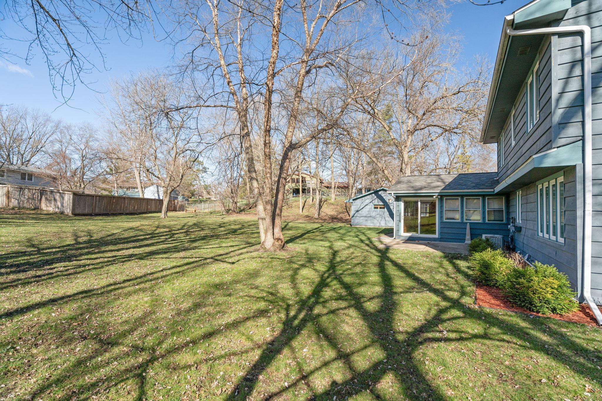 13304 Pine Ridge Road Burnsville, MN 55337 - Photo 37 of 43