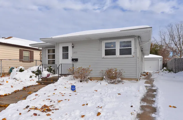 $199,900 | 2031 Wustum Avenue, Racine, WI 53404