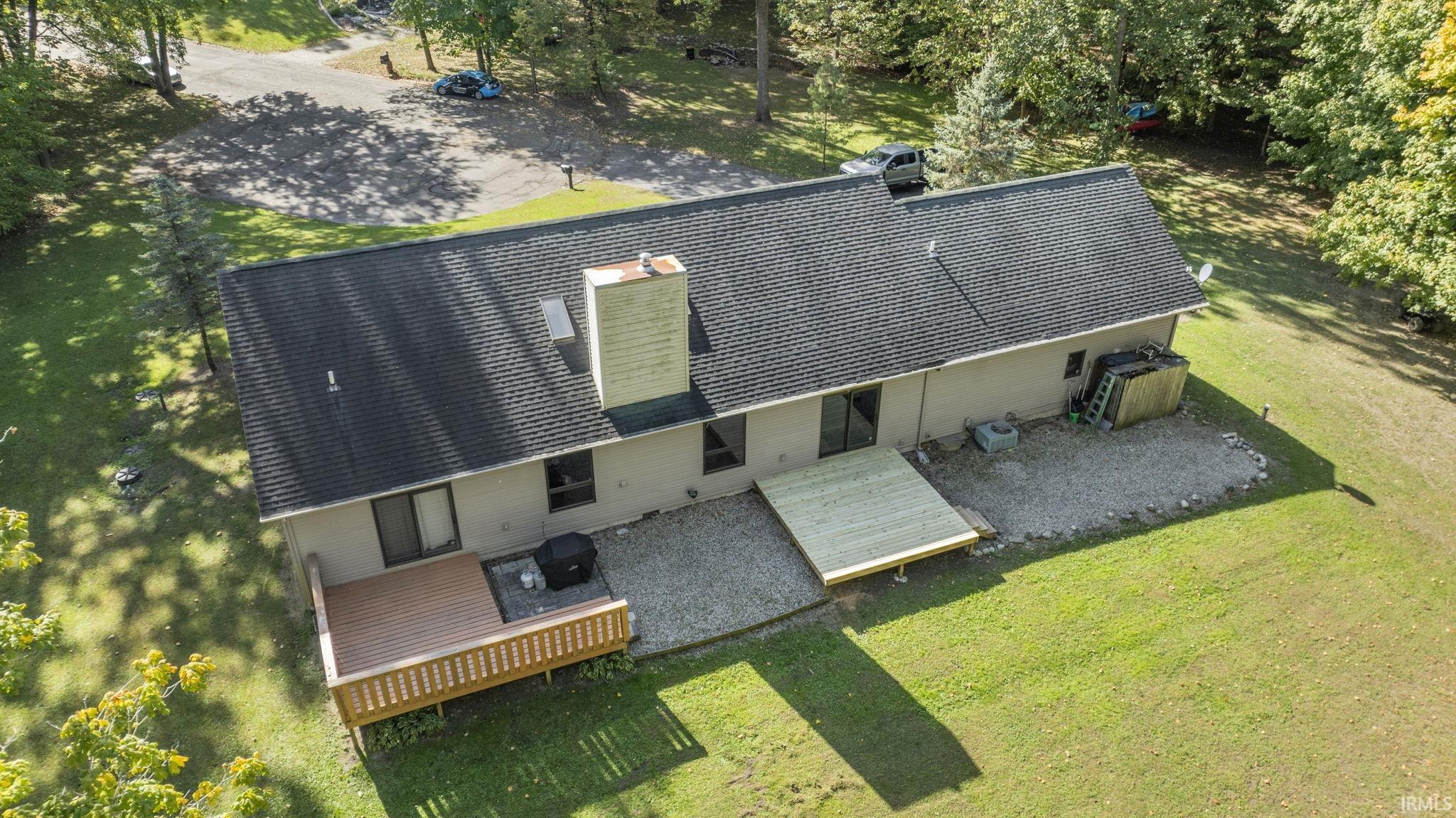 2020 Robb Road Warsaw, IN 46580 - Photo 11 of 36 Gallery Image 11