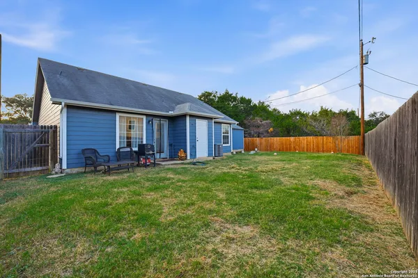 $1,700 | 1150 Green Hill Drive, Canyon Lake, TX 78133