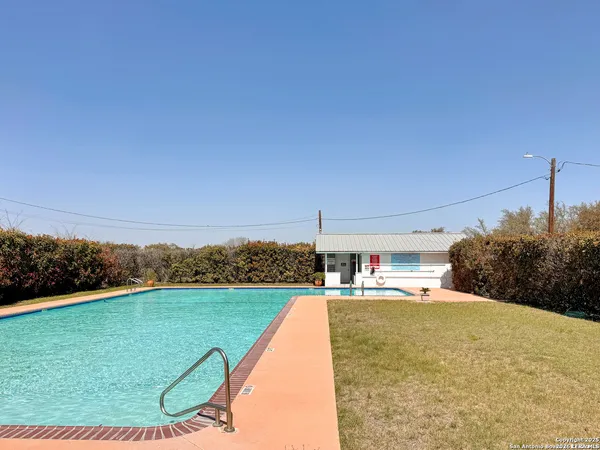 $1,700 | 1150 Green Hill Drive, Canyon Lake, TX 78133