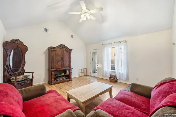 $1,700 | 1150 Green Hill Drive, Canyon Lake, TX 78133