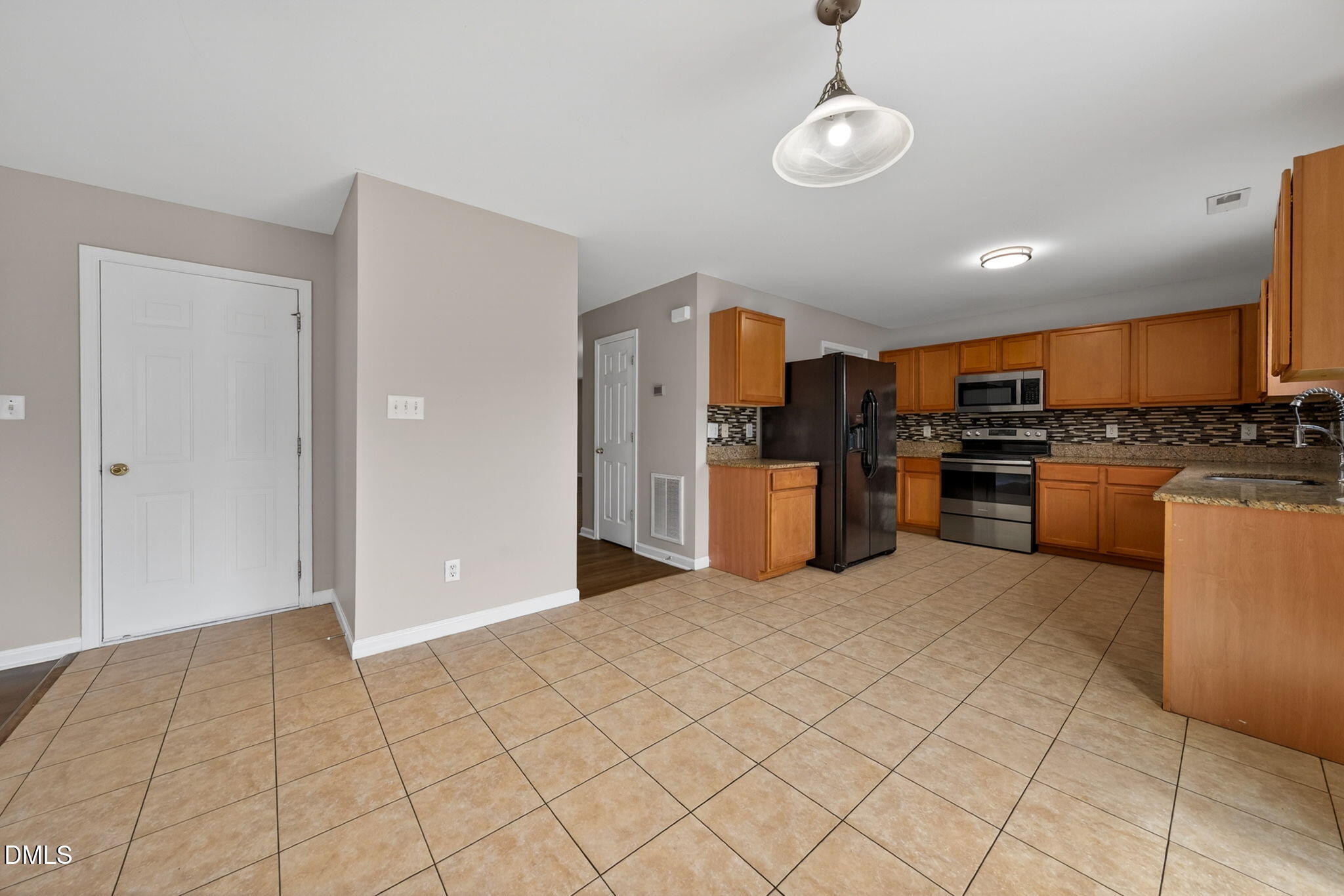 1008 Antside Court Raleigh, NC 27610 - Photo 13 of 46 17-web-or-mls-1008 Antside Ct - 17