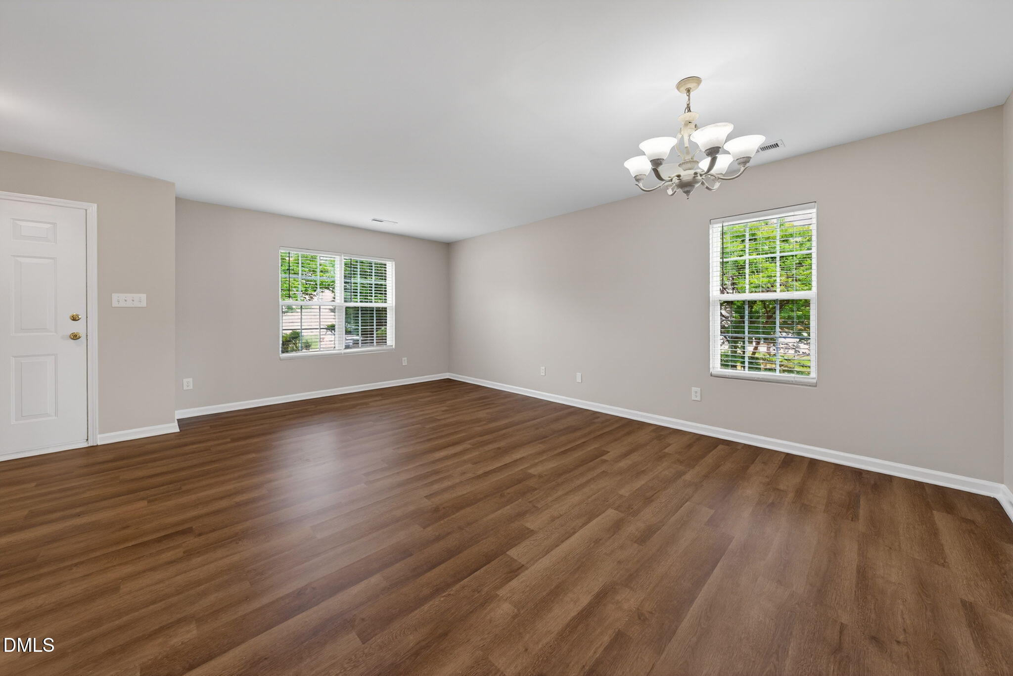1008 Antside Court Raleigh, NC 27610 - Photo 6 of 46 13-web-or-mls-1008 Antside Ct - 13