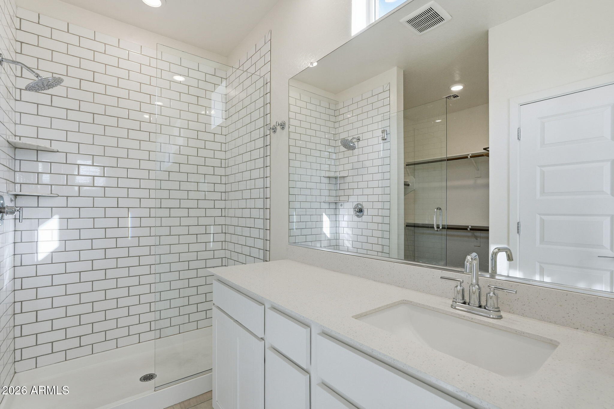 1815 East Frye Road, Unit 102 Gilbert, AZ 85295 - Photo 11 of 22 Primary Bathroom