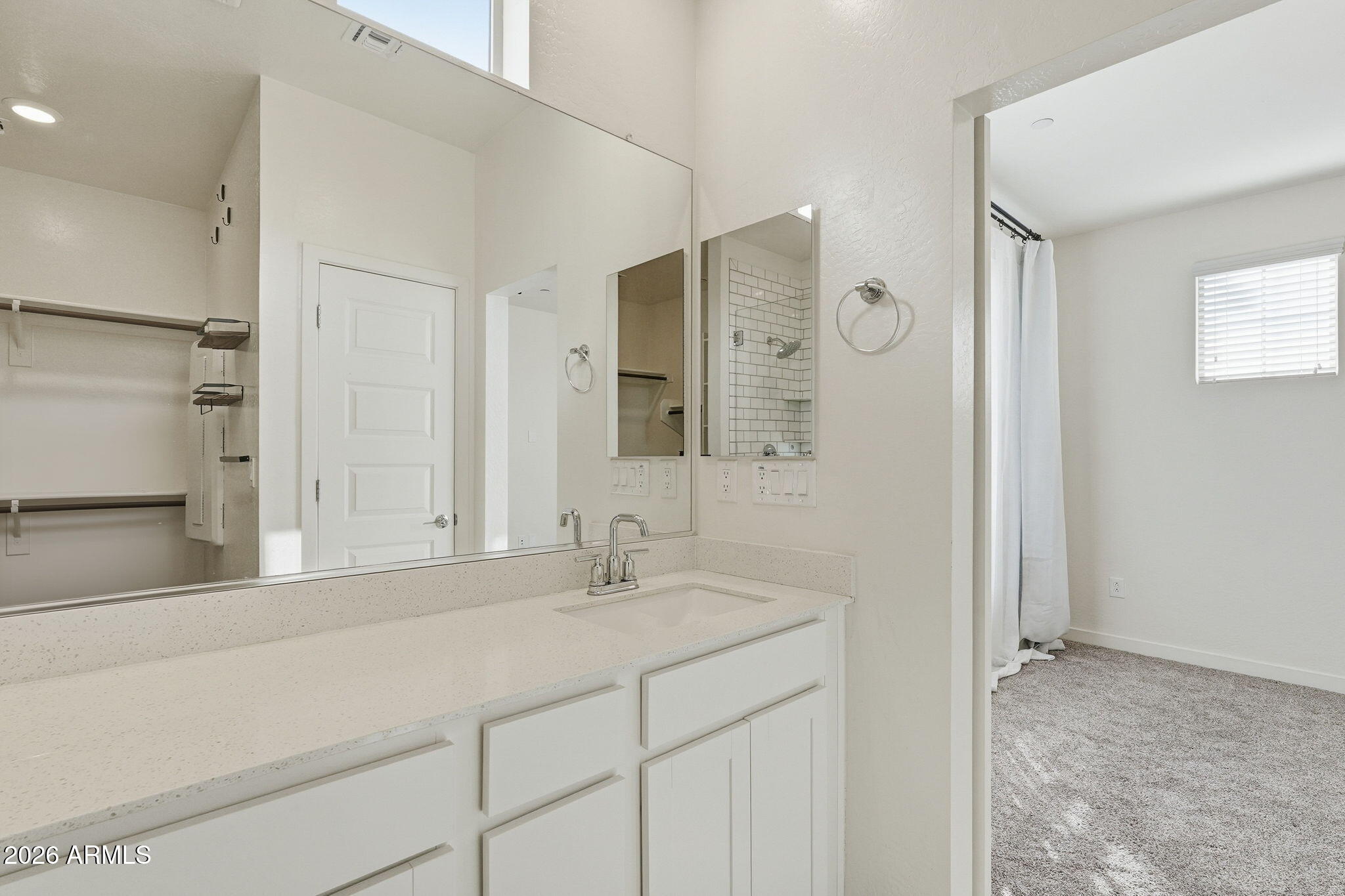 1815 East Frye Road, Unit 102 Gilbert, AZ 85295 - Photo 12 of 22 Primary Bathroom