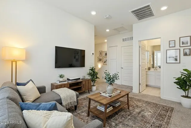 $419,900 | 1815 East Frye Road, Unit 102, Gilbert, AZ 85295