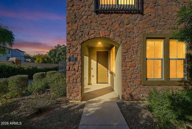 $419,900 | 1815 East Frye Road, Unit 102, Gilbert, AZ 85295