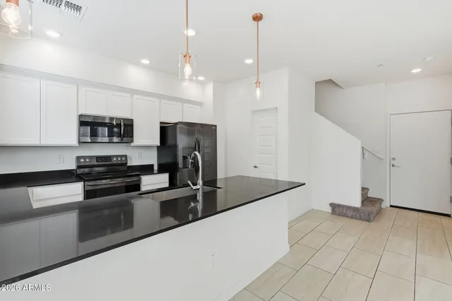 $419,900 | 1815 East Frye Road, Unit 102, Gilbert, AZ 85295