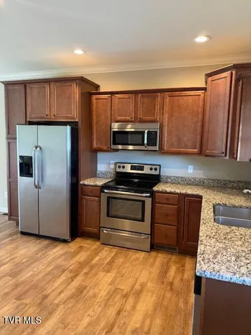 $1,700 | 1900 Knob Creek Road, Unit 408, Johnson City, TN 37604