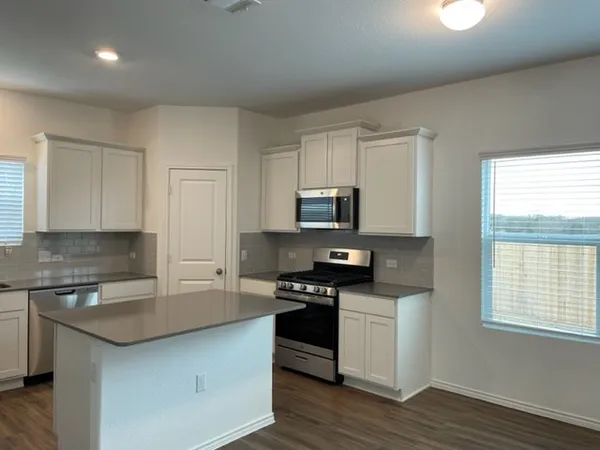 $2,630 | 10413 Premier Park Street, Austin, TX 78747