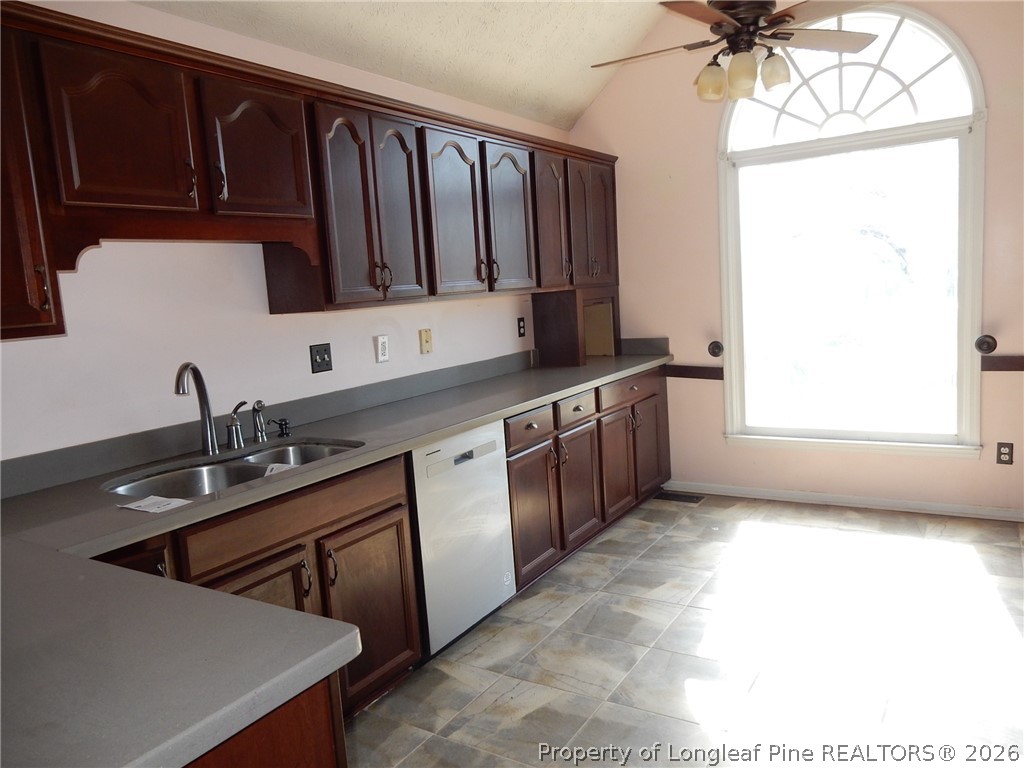 345 Barefoot Road Fayetteville, NC 28306 - Photo 6 of 29