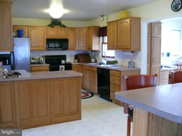2601 Ridge Road Elverson, PA 19520 - Photo 8 of 21 Gallery Image 8