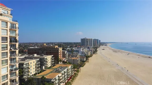 $1,795 | 800 East Ocean Boulevard, Long Beach, CA 90802