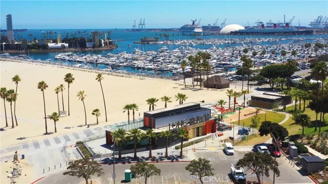 $1,795 | 800 East Ocean Boulevard, Long Beach, CA 90802