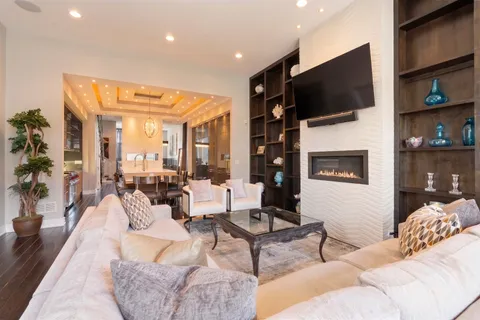$2,400,000 | 1446 West Altgeld Street, Chicago, IL 60614