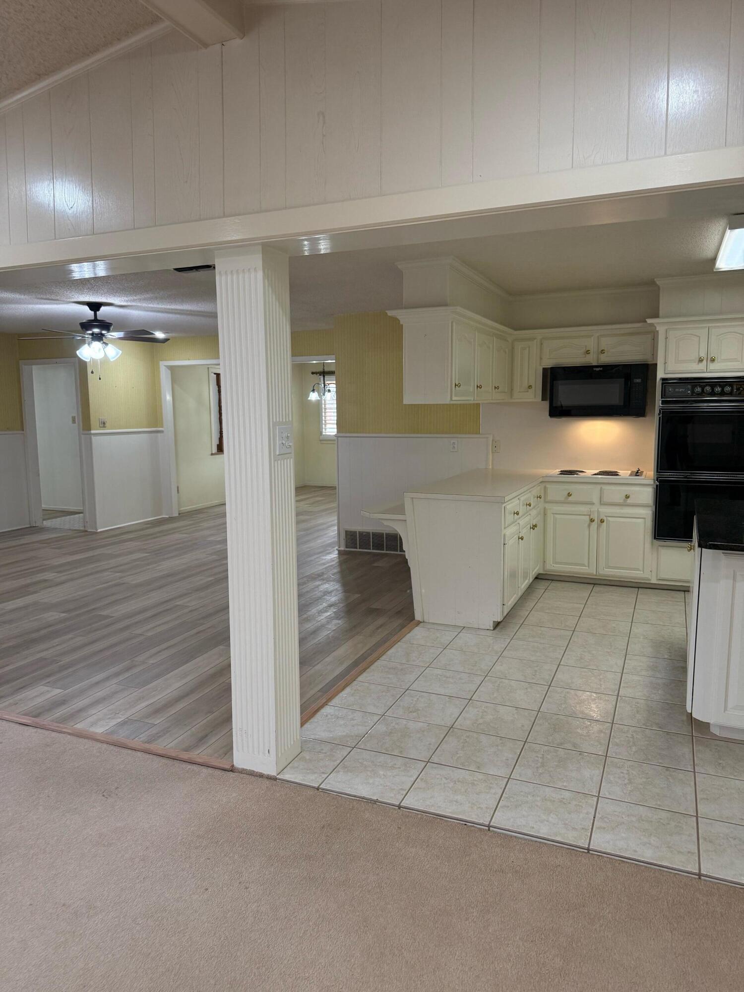 3012 69th Street Lubbock, TX 79413 - Photo 11 of 38 IMG_7270