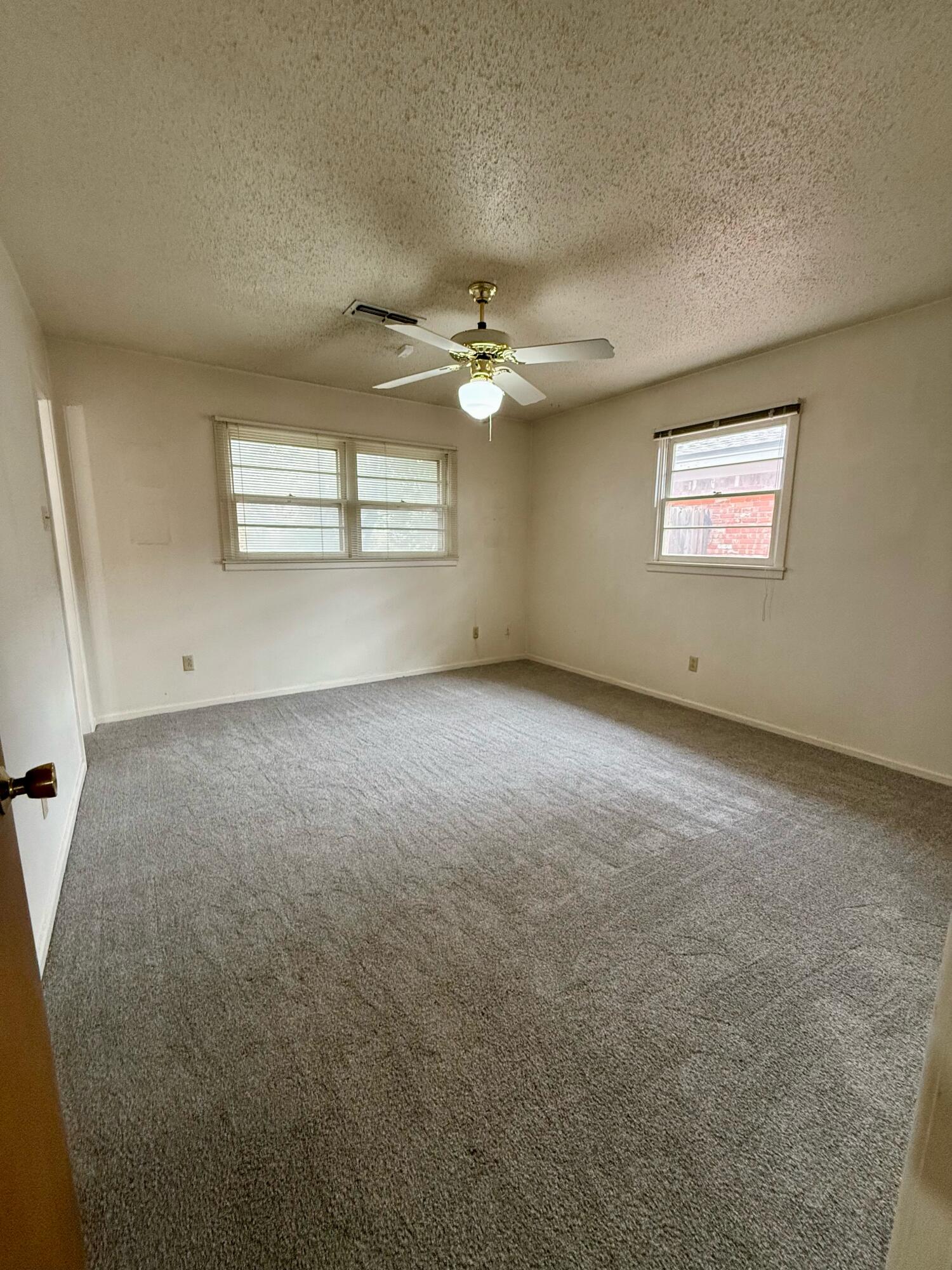 3012 69th Street Lubbock, TX 79413 - Photo 21 of 38 IMG_7286